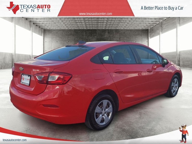 Chevrolet Cruze Vehicle Full-screen Gallery Image 7