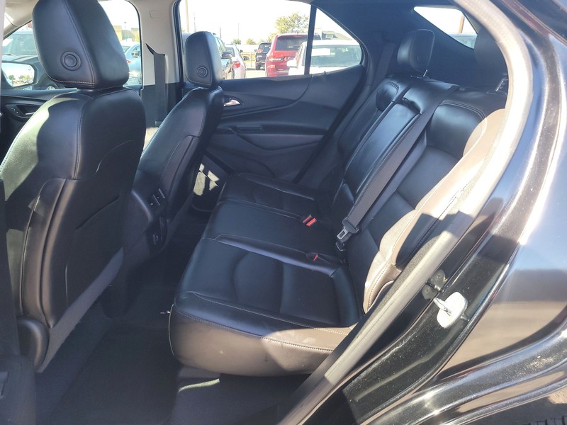 Chevrolet Equinox Vehicle Full-screen Gallery Image 9