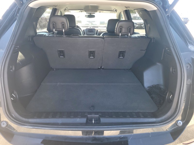 Chevrolet Equinox Vehicle Full-screen Gallery Image 10