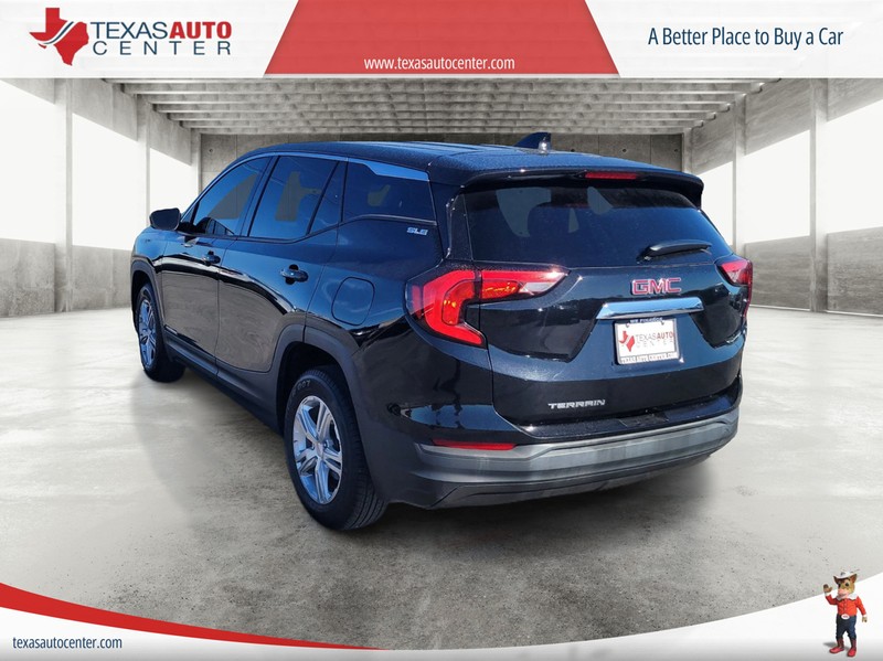 GMC Terrain Vehicle Full-screen Gallery Image 05