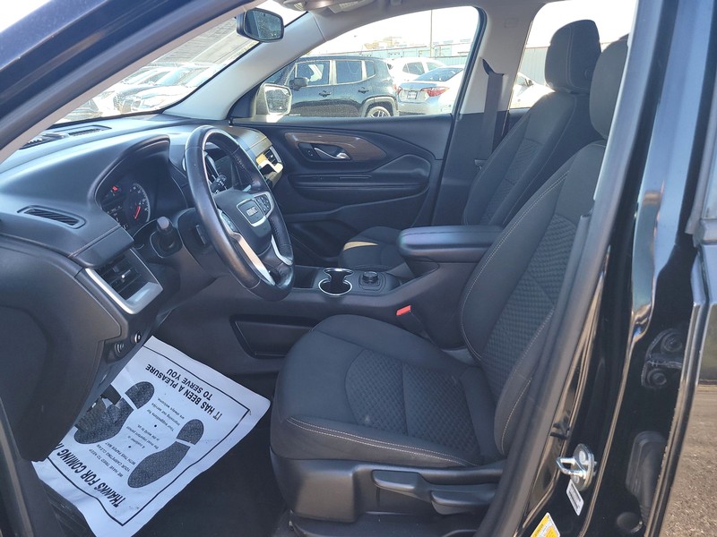 GMC Terrain Vehicle Full-screen Gallery Image 09