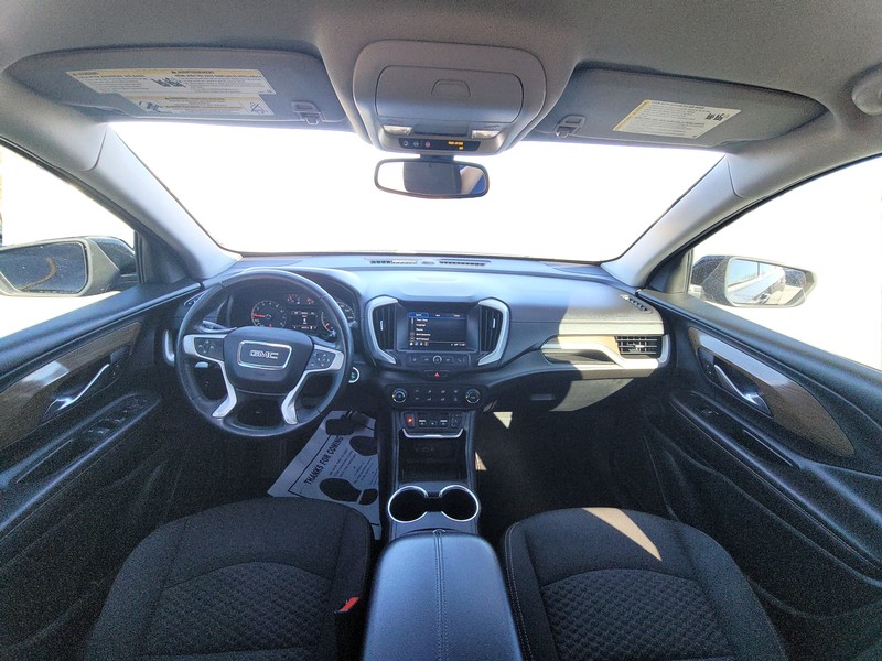 GMC Terrain Vehicle Full-screen Gallery Image 15
