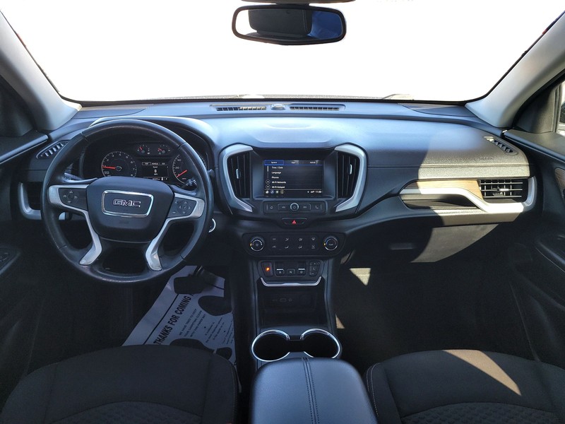 GMC Terrain Vehicle Full-screen Gallery Image 16