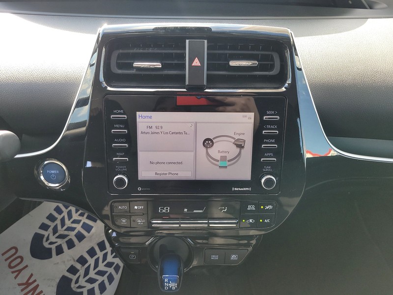 Toyota Prius Vehicle Full-screen Gallery Image 9