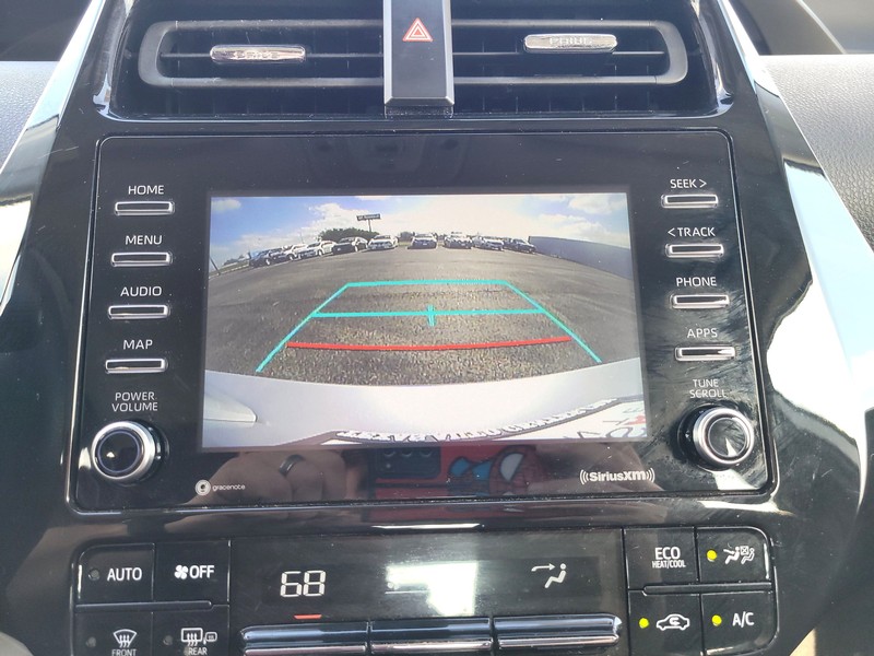 Toyota Prius Vehicle Full-screen Gallery Image 15