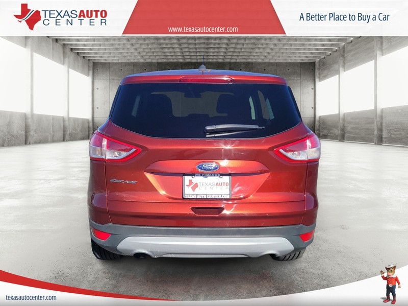 Ford Escape Vehicle Full-screen Gallery Image 07