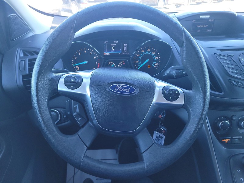 Ford Escape Vehicle Full-screen Gallery Image 13