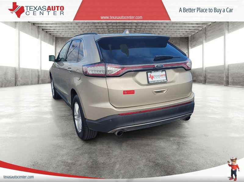 Ford Edge Vehicle Full-screen Gallery Image 5