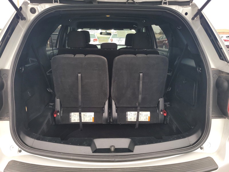 Ford Explorer Vehicle Full-screen Gallery Image 09