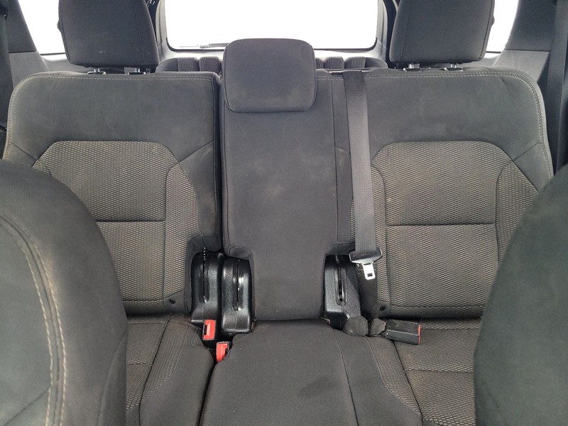 Ford Explorer Vehicle Full-screen Gallery Image 11