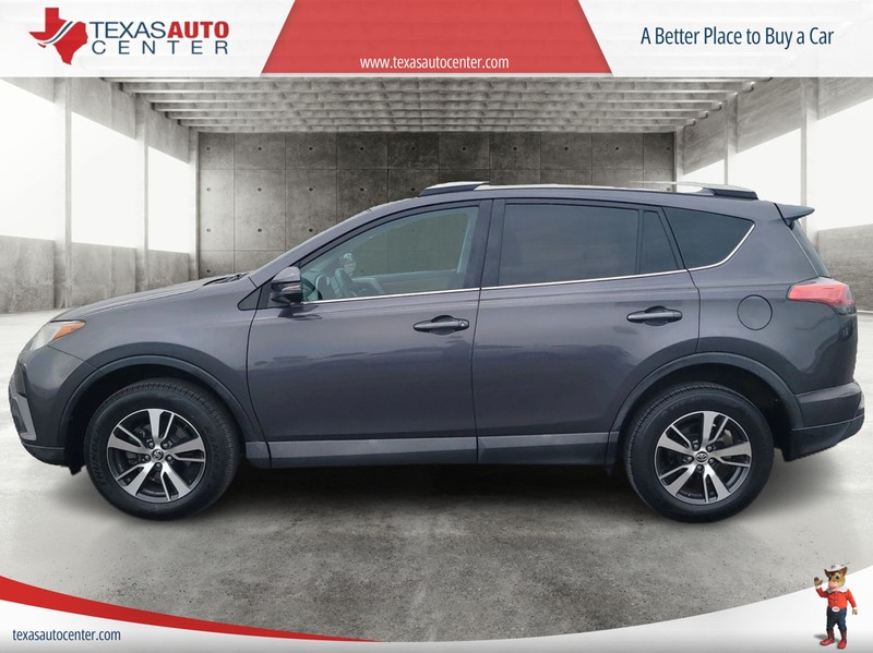 Toyota RAV4 Vehicle Full-screen Gallery Image 05