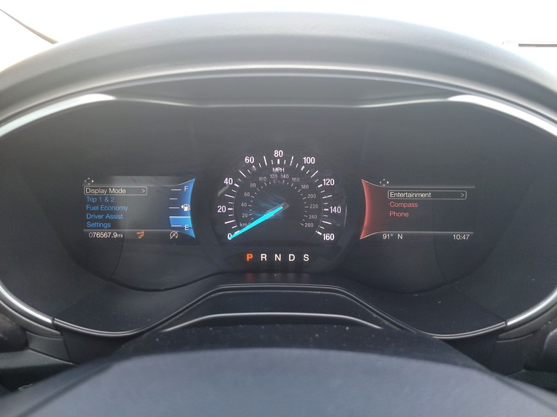 Ford Fusion Vehicle Full-screen Gallery Image 13