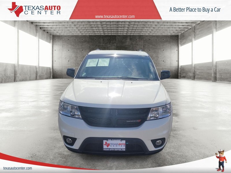 Dodge Journey Vehicle Full-screen Gallery Image 3