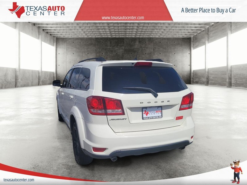 Dodge Journey Vehicle Full-screen Gallery Image 8