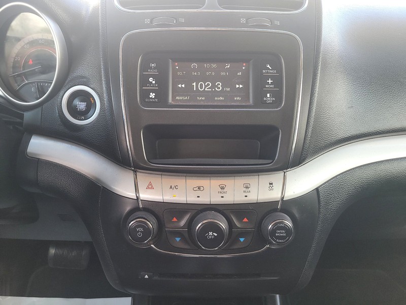 Dodge Journey Vehicle Full-screen Gallery Image 12