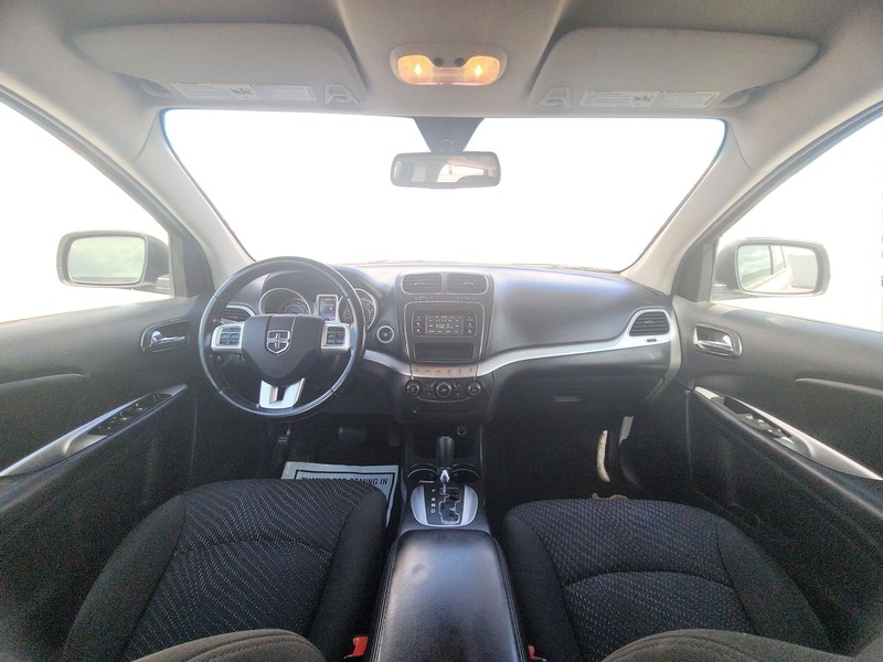 Dodge Journey Vehicle Full-screen Gallery Image 15