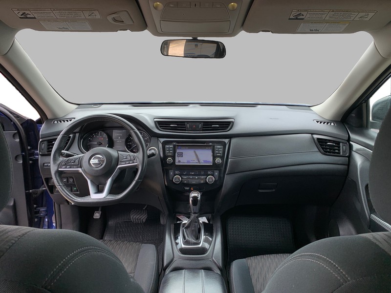 Nissan Rogue Vehicle Full-screen Gallery Image 10