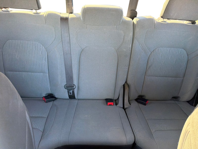 Ram 1500 Vehicle Full-screen Gallery Image 13