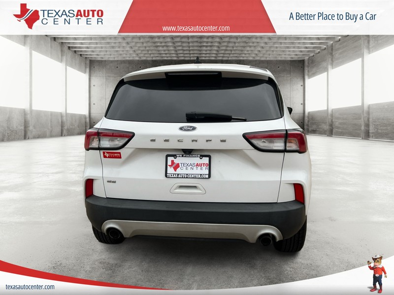 Ford Escape Vehicle Full-screen Gallery Image 6