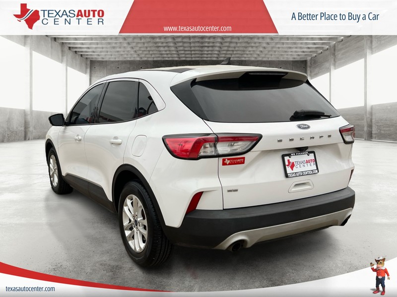 Ford Escape Vehicle Full-screen Gallery Image 8