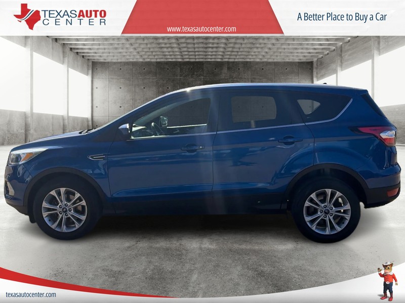 Ford Escape Vehicle Full-screen Gallery Image 03