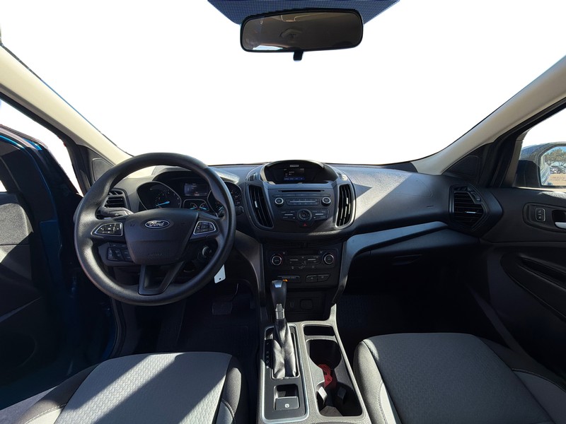 Ford Escape Vehicle Full-screen Gallery Image 13