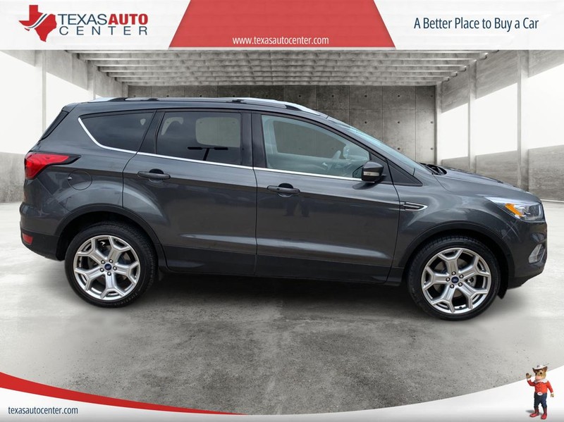 Ford Escape Vehicle Full-screen Gallery Image 4