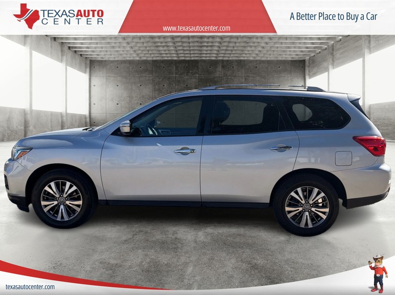 Nissan Pathfinder Vehicle Full-screen Gallery Image 05