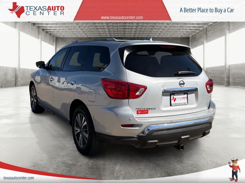 Nissan Pathfinder Vehicle Full-screen Gallery Image 08