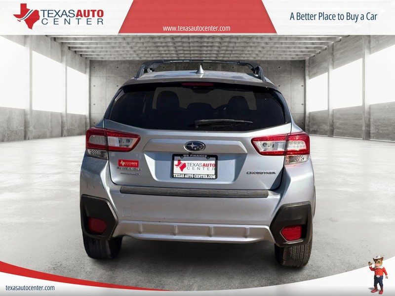 Subaru Crosstrek Vehicle Full-screen Gallery Image 06