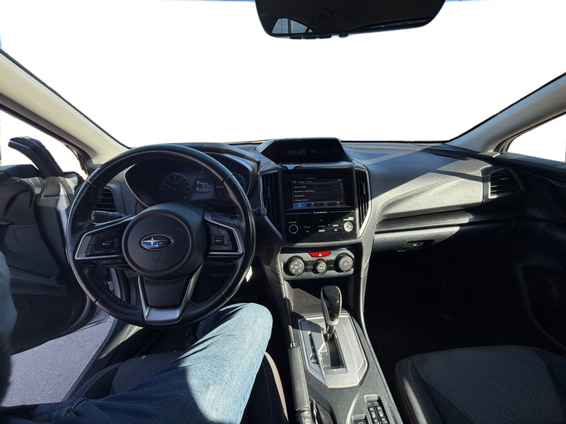 Subaru Crosstrek Vehicle Full-screen Gallery Image 15