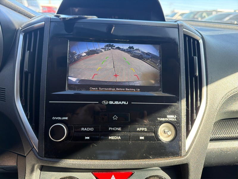 Subaru Crosstrek Vehicle Full-screen Gallery Image 17