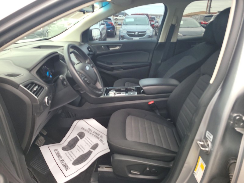 Ford Edge Vehicle Full-screen Gallery Image 09