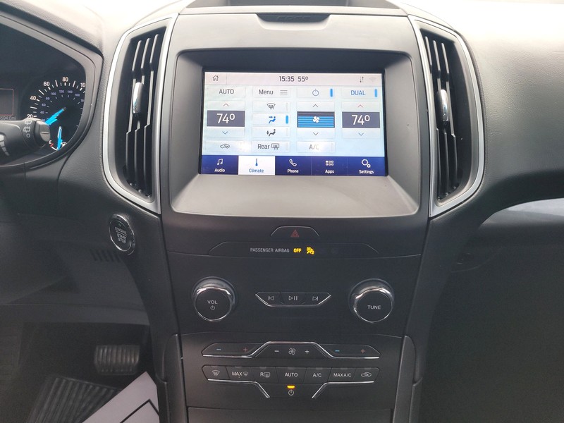 Ford Edge Vehicle Full-screen Gallery Image 12