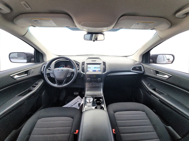 Ford Edge Vehicle Full-screen Gallery Image 15