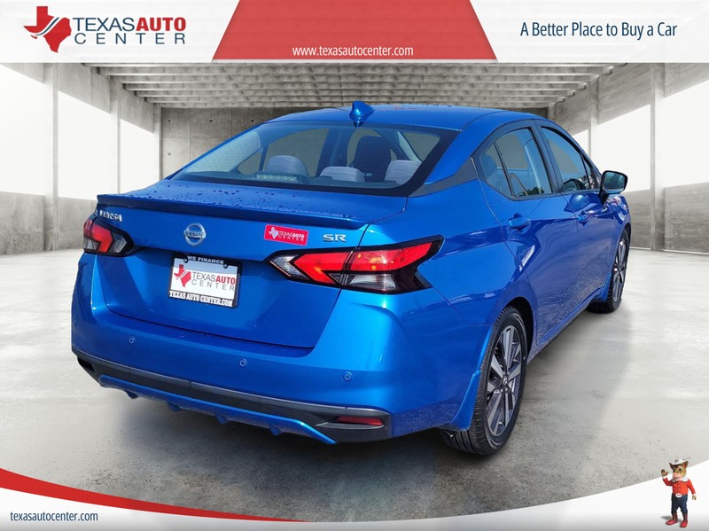 Nissan Versa Sedan Vehicle Full-screen Gallery Image 7