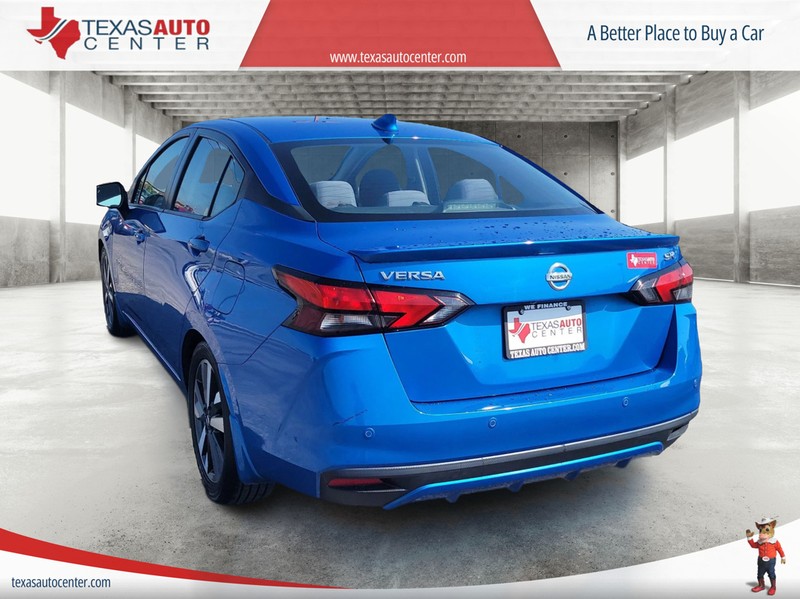 Nissan Versa Sedan Vehicle Full-screen Gallery Image 8