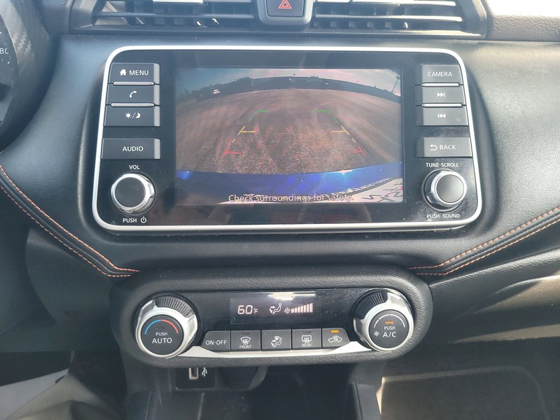 Nissan Versa Sedan Vehicle Full-screen Gallery Image 16