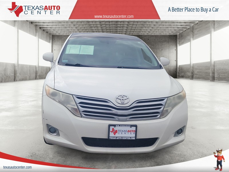 Toyota Venza Vehicle Full-screen Gallery Image 3