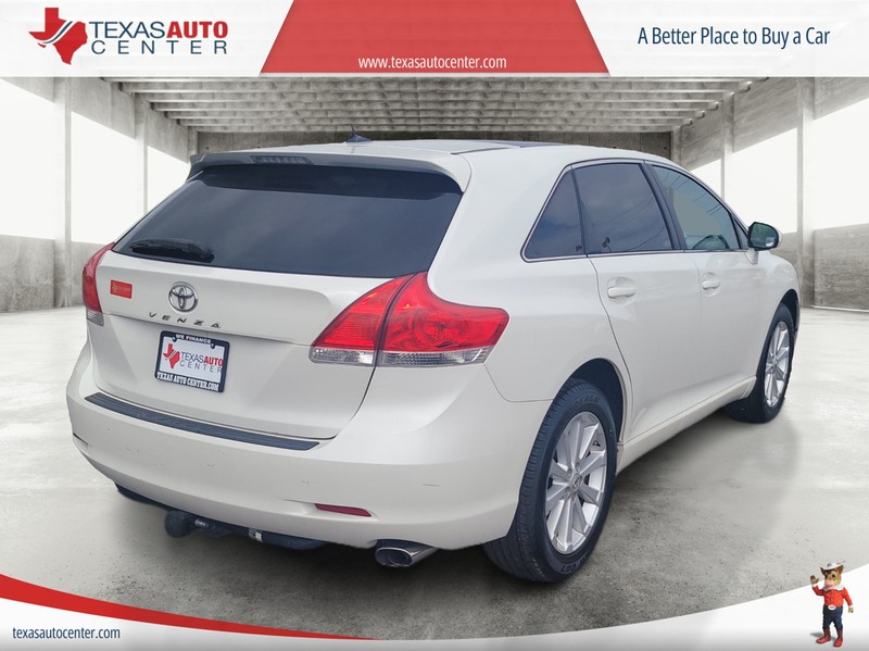 Toyota Venza Vehicle Full-screen Gallery Image 7