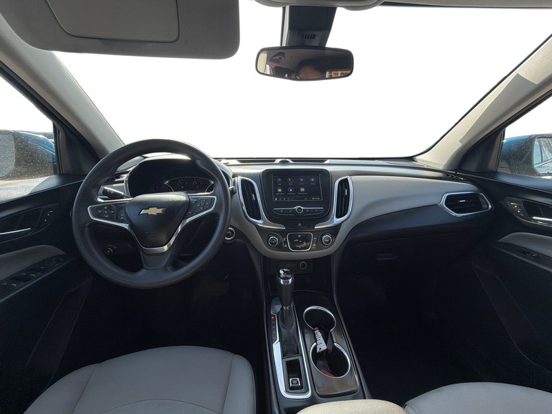 Chevrolet Equinox Vehicle Full-screen Gallery Image 15