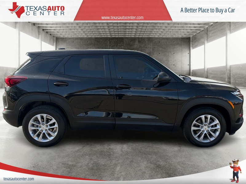 Chevrolet Trailblazer Vehicle Full-screen Gallery Image 04