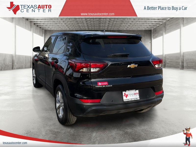 Chevrolet Trailblazer Vehicle Full-screen Gallery Image 08