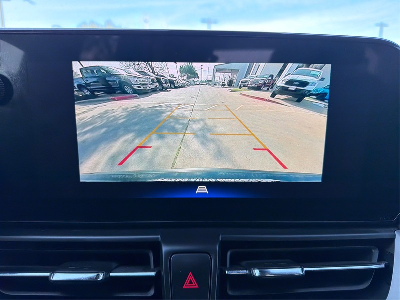 Chevrolet Trailblazer Vehicle Full-screen Gallery Image 17