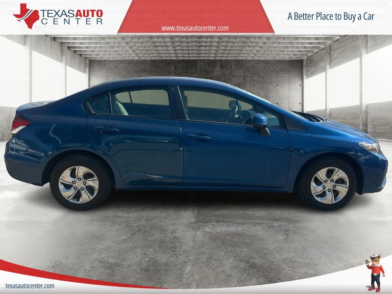 Honda Civic Sedan Vehicle Full-screen Gallery Image 4