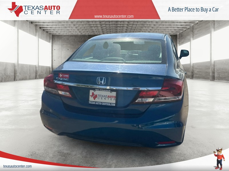 Honda Civic Sedan Vehicle Full-screen Gallery Image 5
