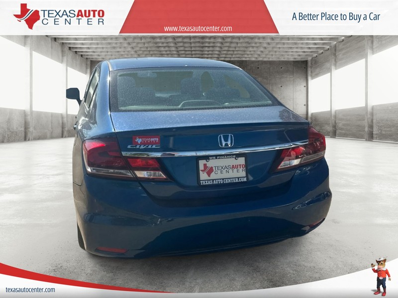 Honda Civic Sedan Vehicle Full-screen Gallery Image 7