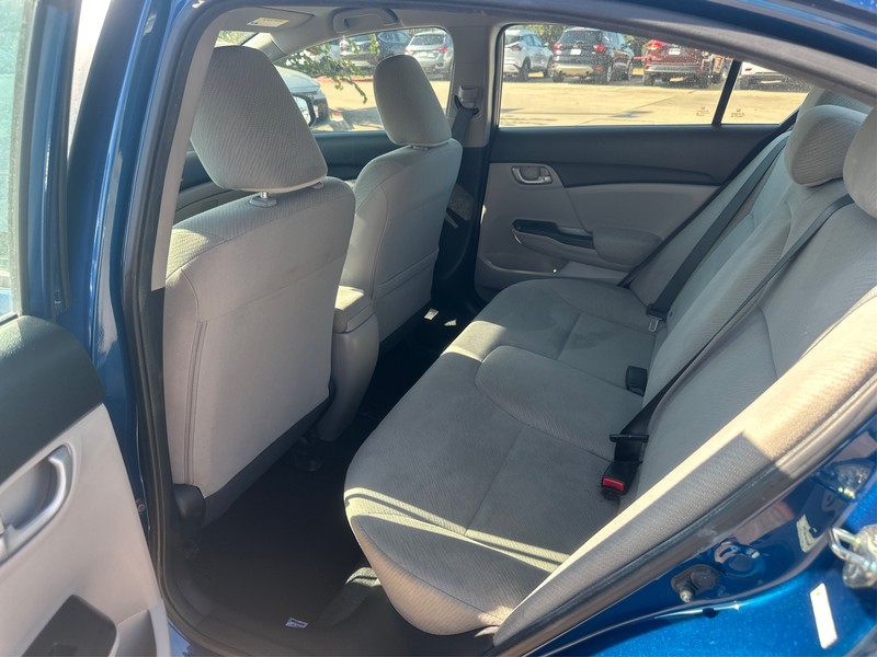 Honda Civic Sedan Vehicle Full-screen Gallery Image 9