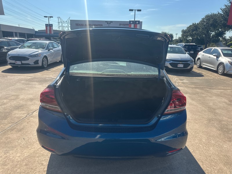 Honda Civic Sedan Vehicle Full-screen Gallery Image 10