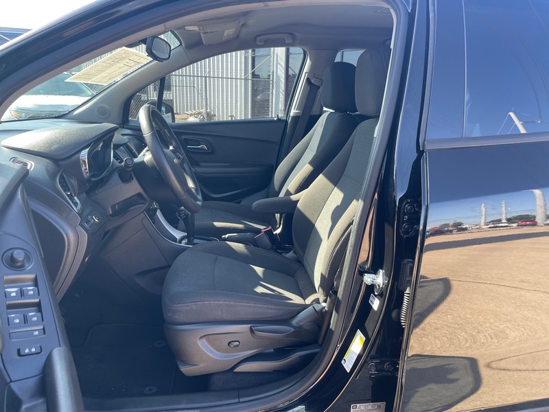 Chevrolet Trax Vehicle Full-screen Gallery Image 8